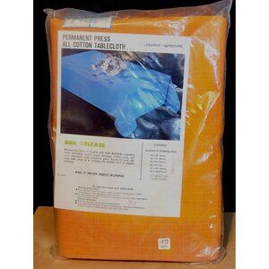 Vintage Tablecloth Mod Weave Permanent Press Gold Color Oblong 102x60 New Unused